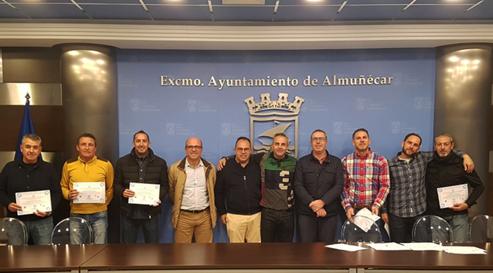 Agentes de la Policía Local de Almuñécar y comarca se forman en cursos de defensa  personal policial
